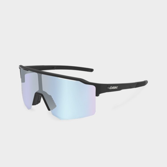 Lunettes de sport Cébé OUTFLOW LITE S Photochromique — vue de 3/4, taille small semi-rimless, couleurs noir, écran bleu, ombre